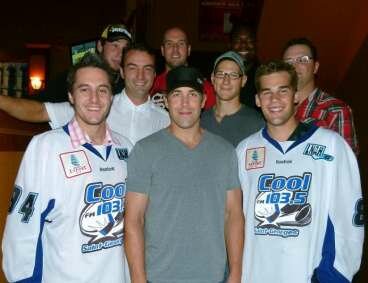 Les joueurs Hubert Poulin, Kevin Cloutier, Roger Maxwell, Jesse B�langer, Robin Lemay, Vincent Grondin, Jean-Fran�ois Boucher, Michael Novosad et Alexandre N�ron.